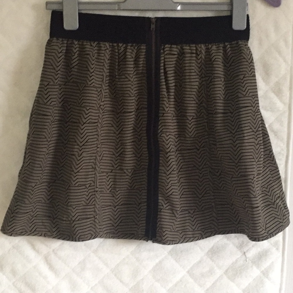 SILENCE + NOISE MINI skirt w/ pockets ! | M